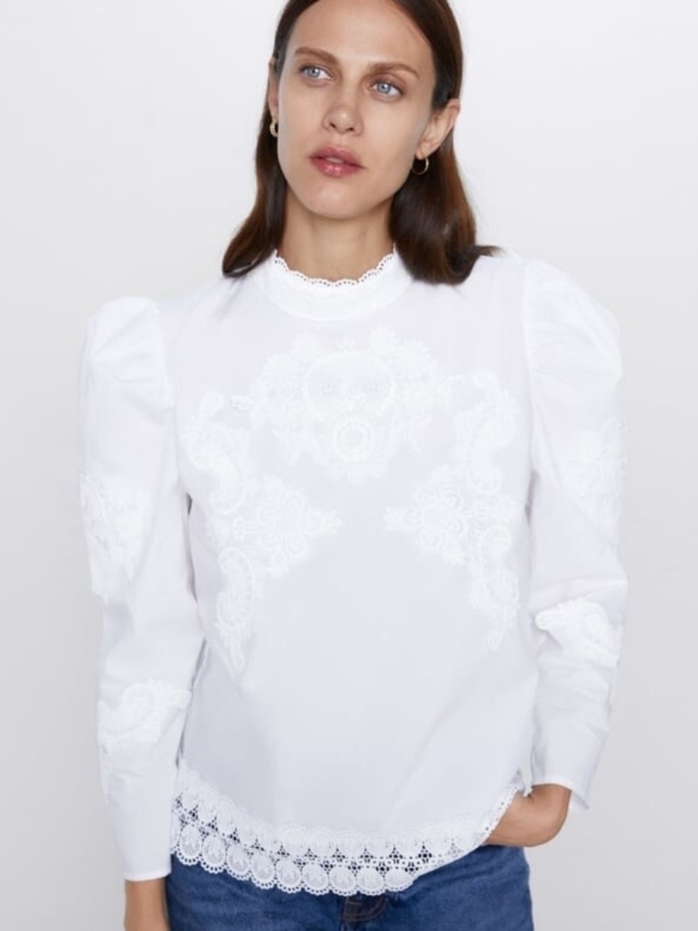 Zara Women’s White Puff Sleeves Lace Applique Mock Neck Blouse L